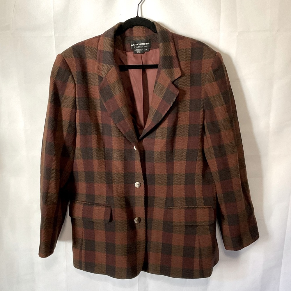 Liz Claiborne Vintage plaid wool blend 3 button blazer with shoulder pads. Sz 16